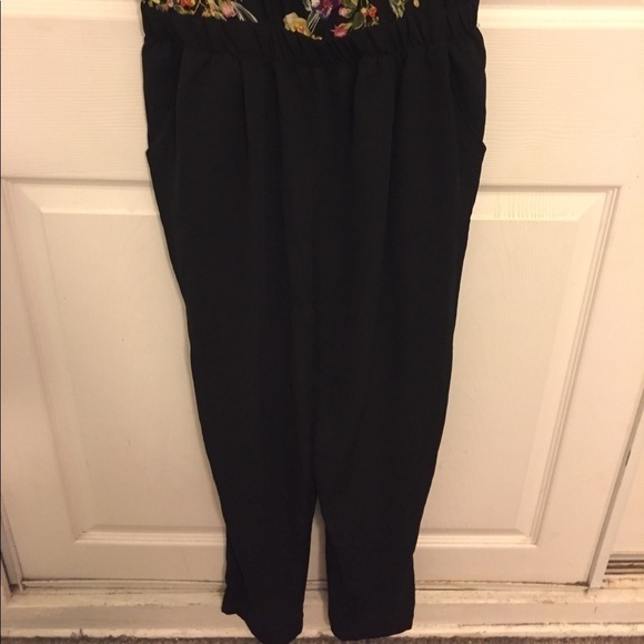 Forever 21 romper - Picture 3 of 8